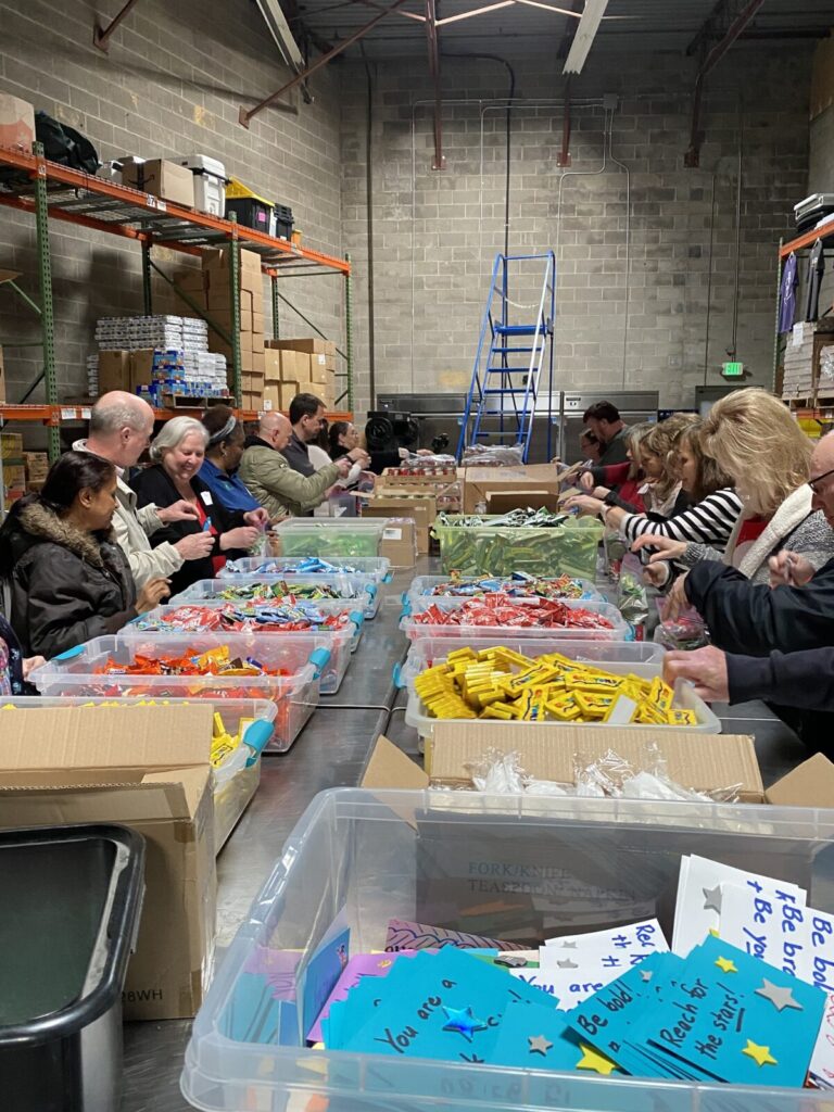 Eastern Savings Bank Volunteers prepare kits at Baltimore Hunger Project February 2023